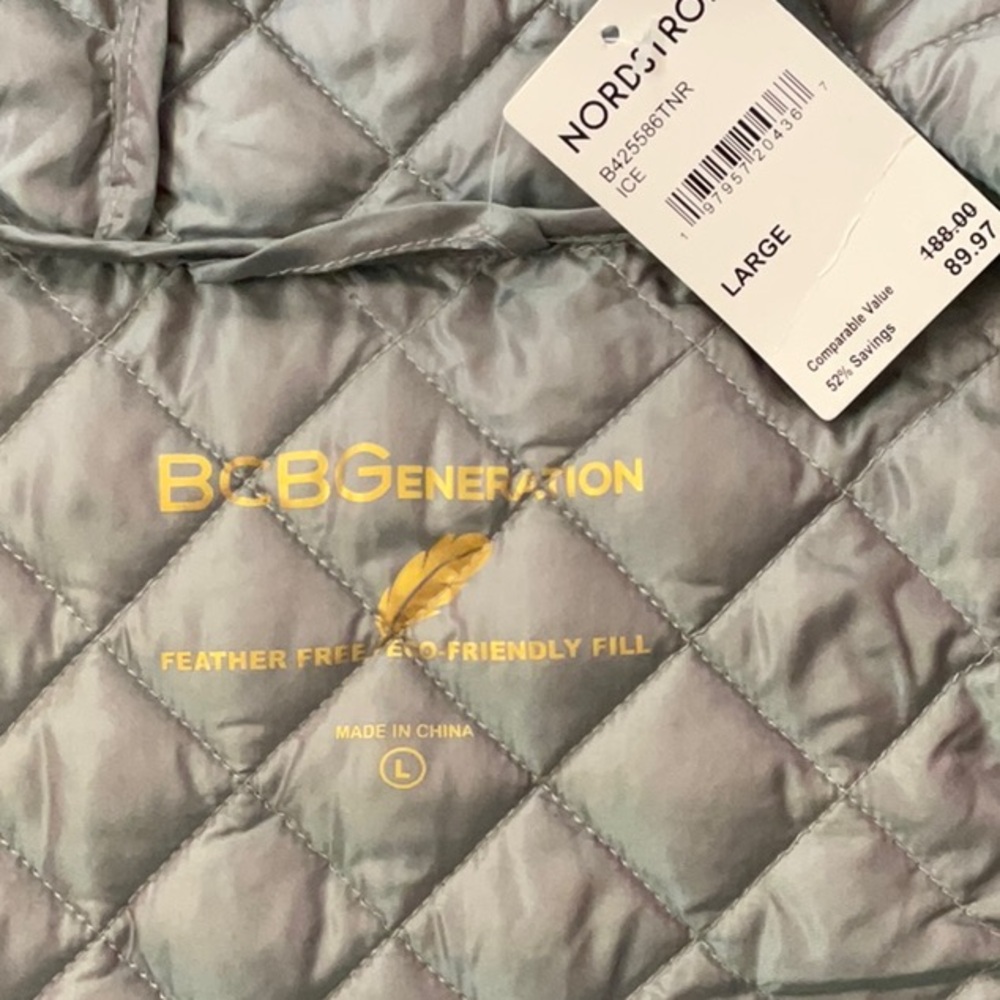 BCBGeneration Ice Quilted Silver Women’s lightweight Puffer Jacket - Picture 3 of 3